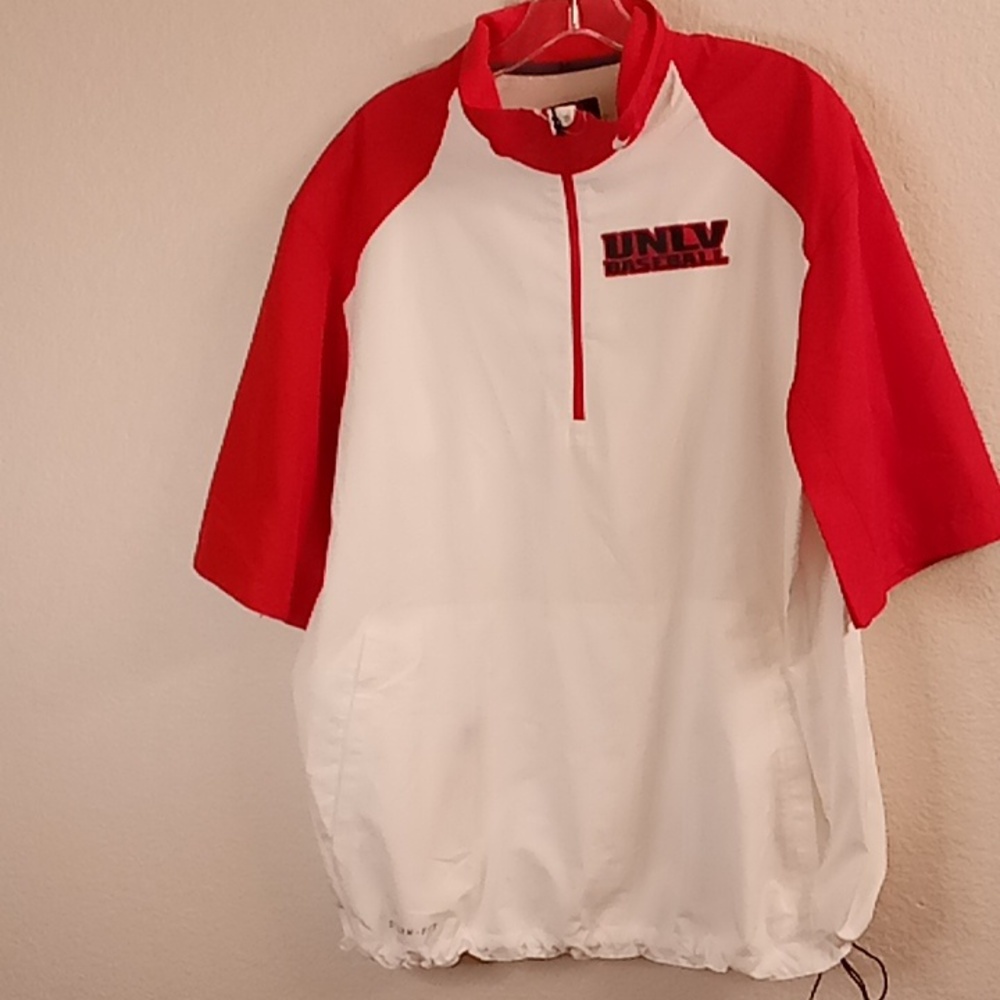 NEW NIKE STORM-FIT  Size Medium white-red colors black-red Logo (B9) Mis. (P)